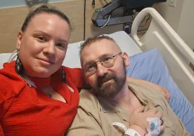 Abbotsford, B.C., couple calls for earlier colon cancer screening as husband fights for life